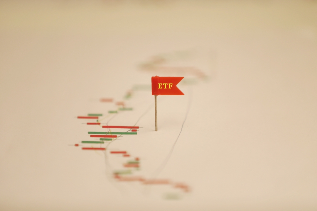 How to Manage Your Portfolio with Day Trading ETFs