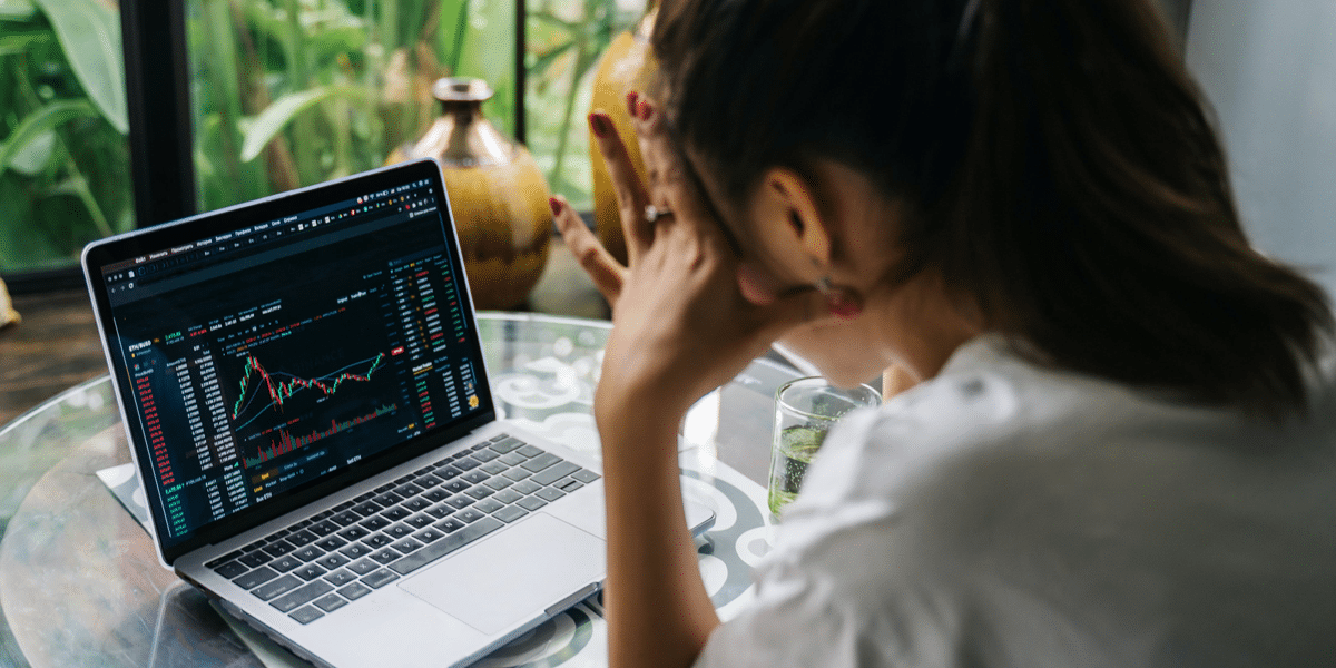 What Are the Responsibilities of Day Trading Brokers Under Compliance Laws?